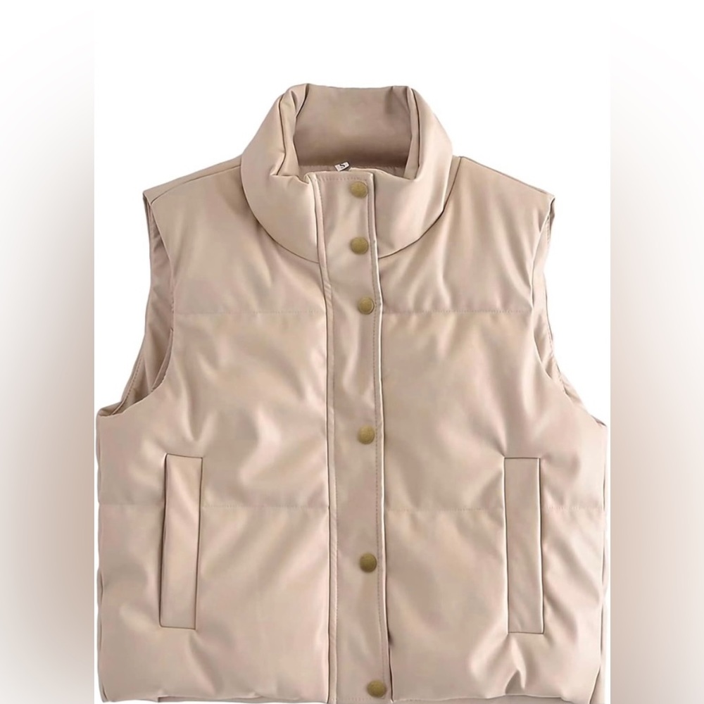 Puffy off white vest